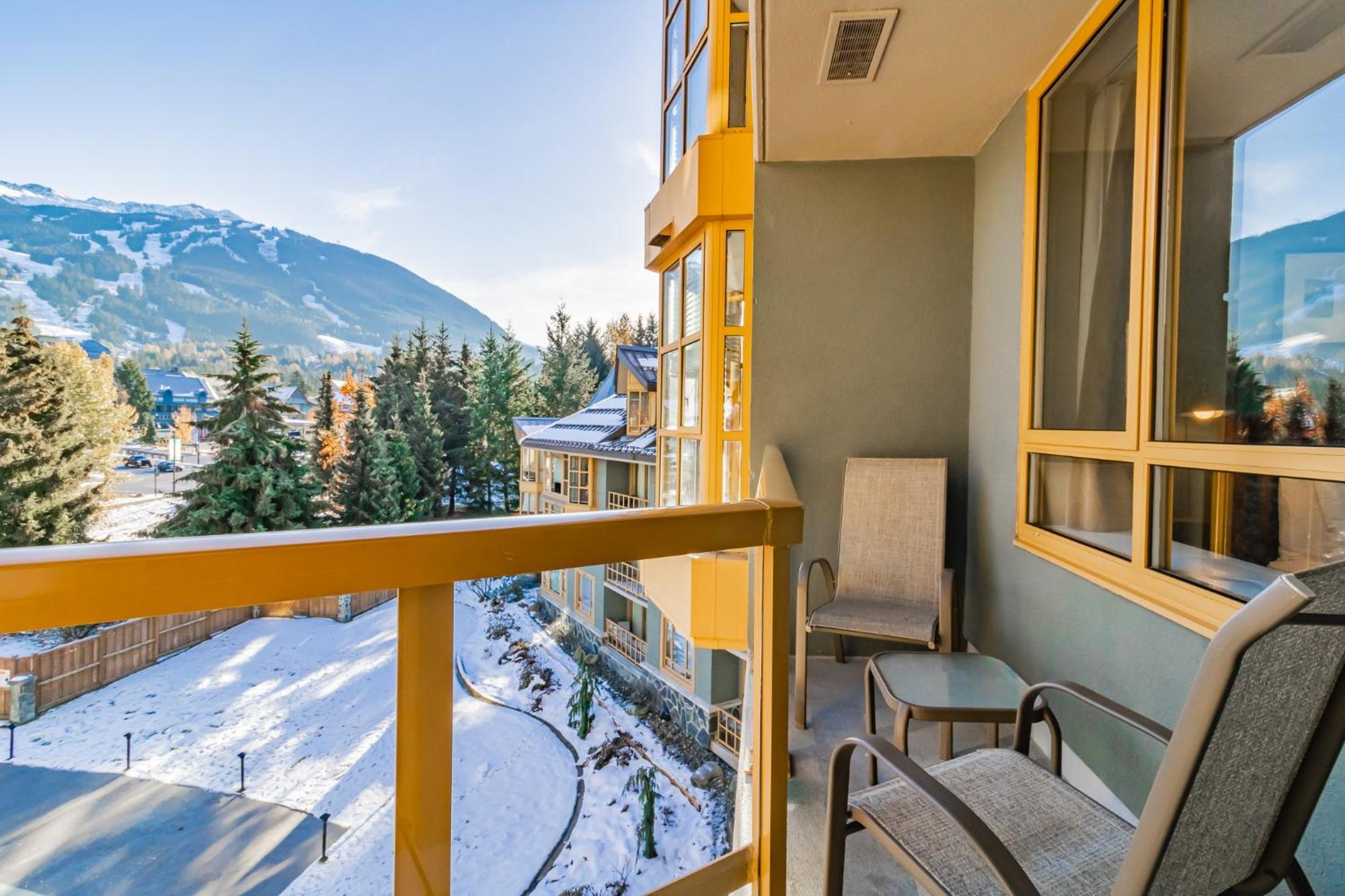 Cascade Lodge By Elevate Vacations Whistler Exterior photo