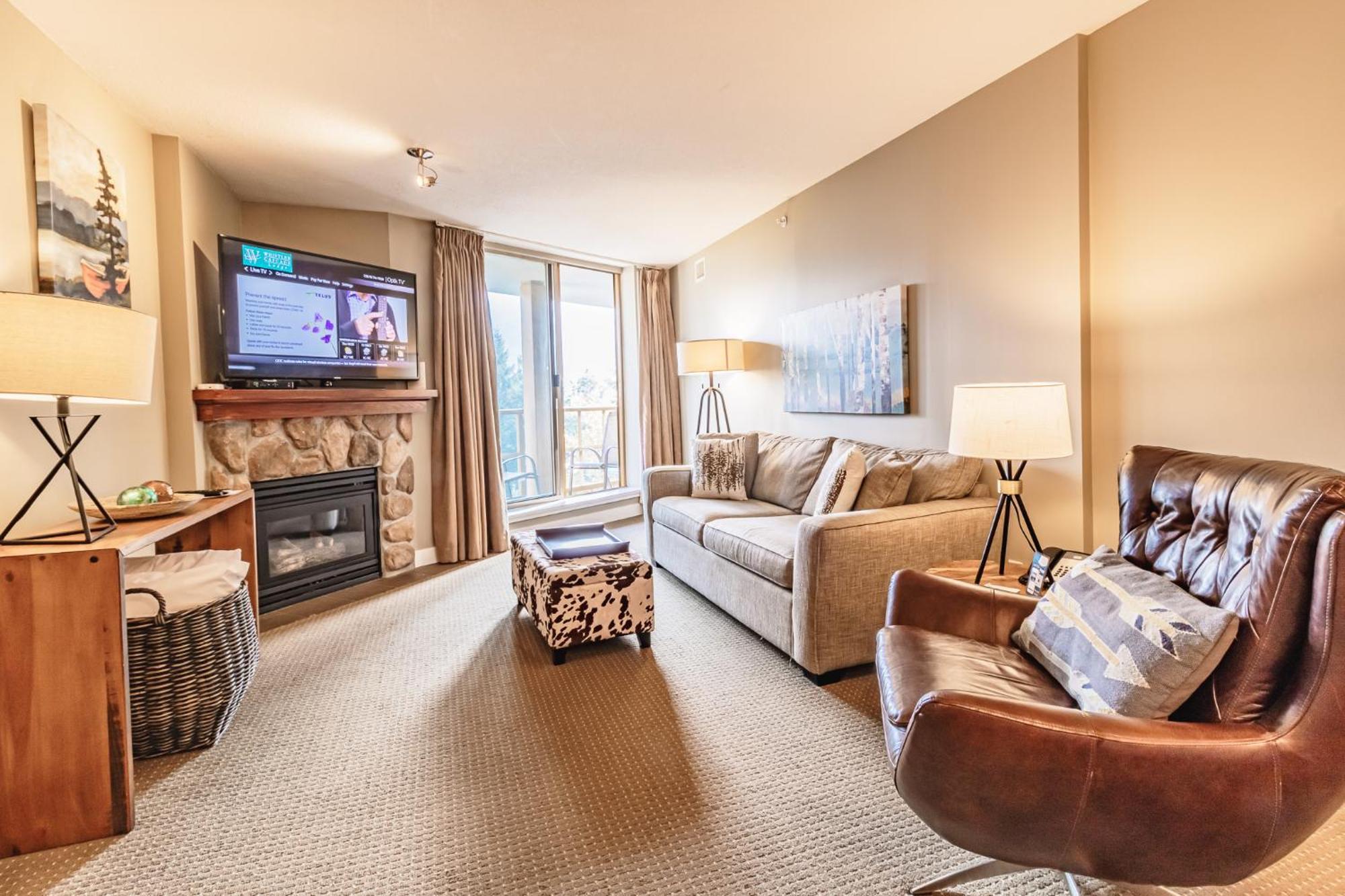 Cascade Lodge By Elevate Vacations Whistler Exterior photo