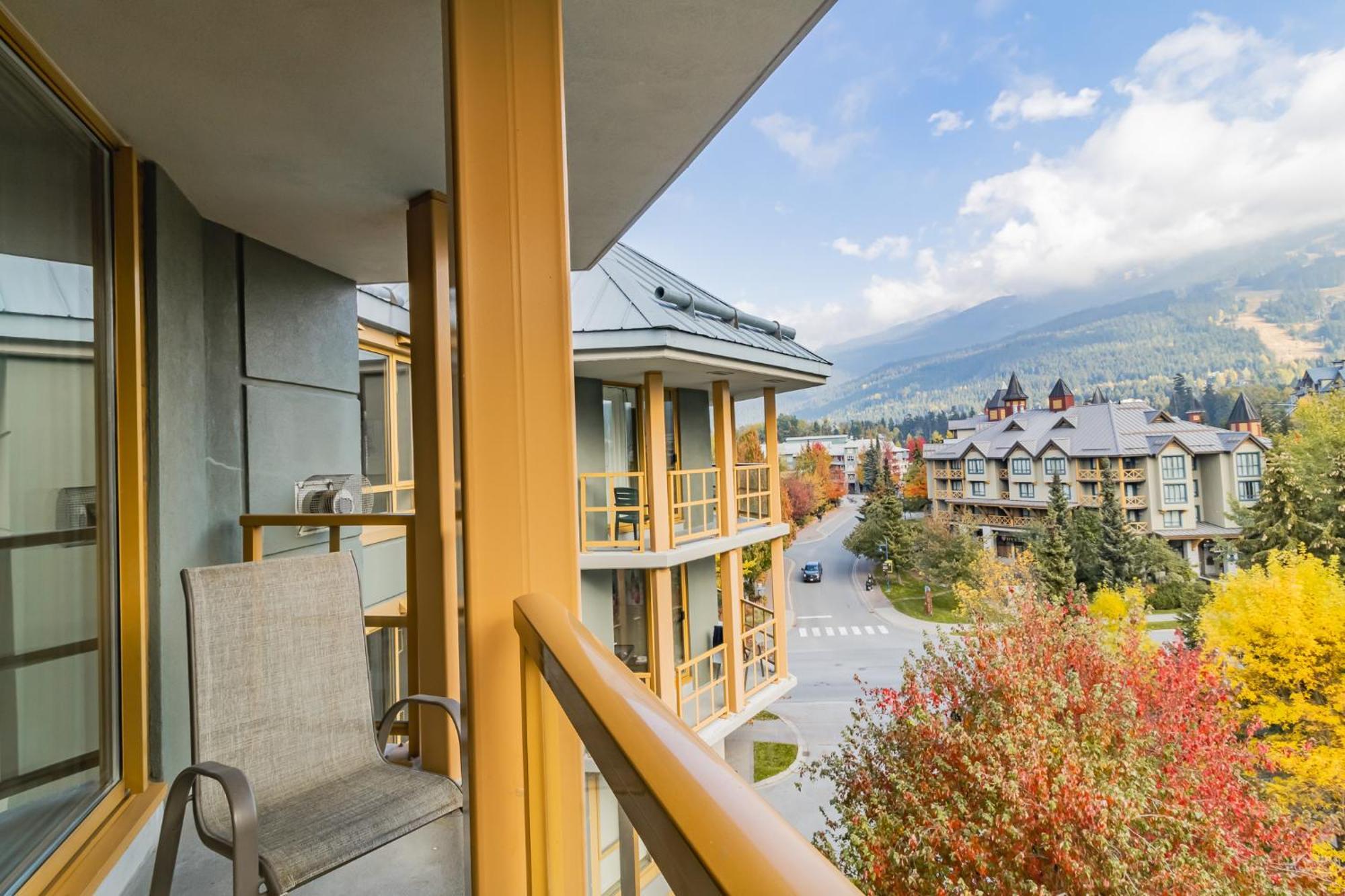 Cascade Lodge By Elevate Vacations Whistler Exterior photo