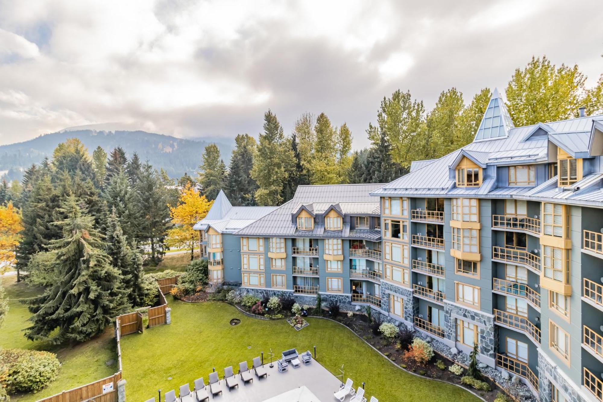 Cascade Lodge By Elevate Vacations Whistler Exterior photo