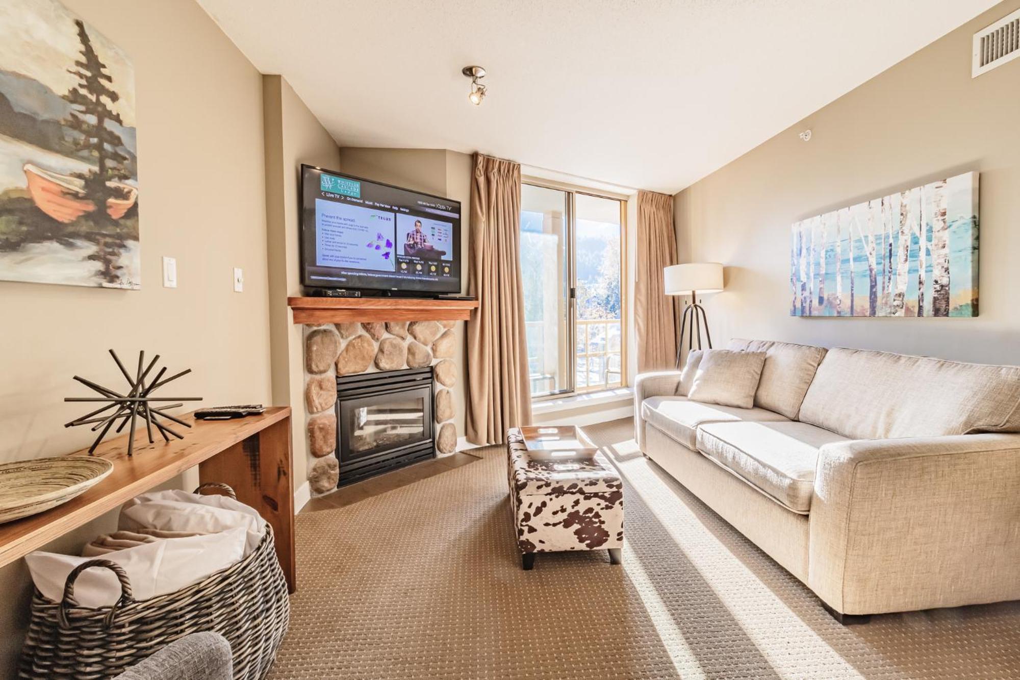 Cascade Lodge By Elevate Vacations Whistler Exterior photo
